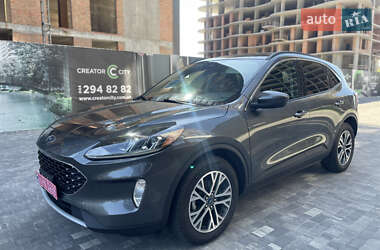 Внедорожник / Кроссовер Ford Escape 2019 в 