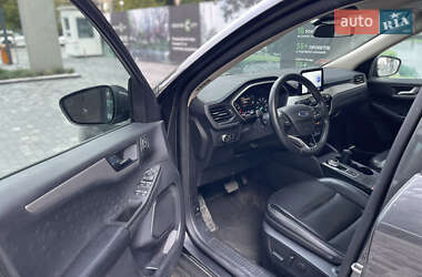 Внедорожник / Кроссовер Ford Escape 2019 в 