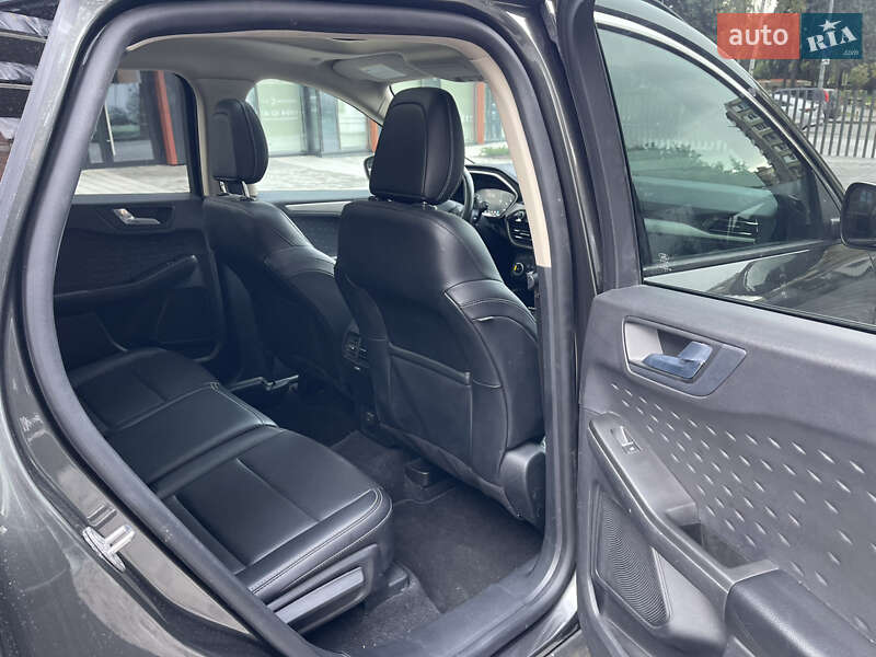 Внедорожник / Кроссовер Ford Escape 2019 в Киеве