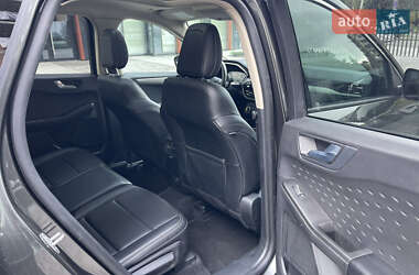Внедорожник / Кроссовер Ford Escape 2019 в 