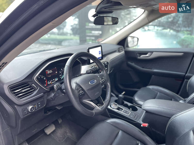 Внедорожник / Кроссовер Ford Escape 2019 в Киеве