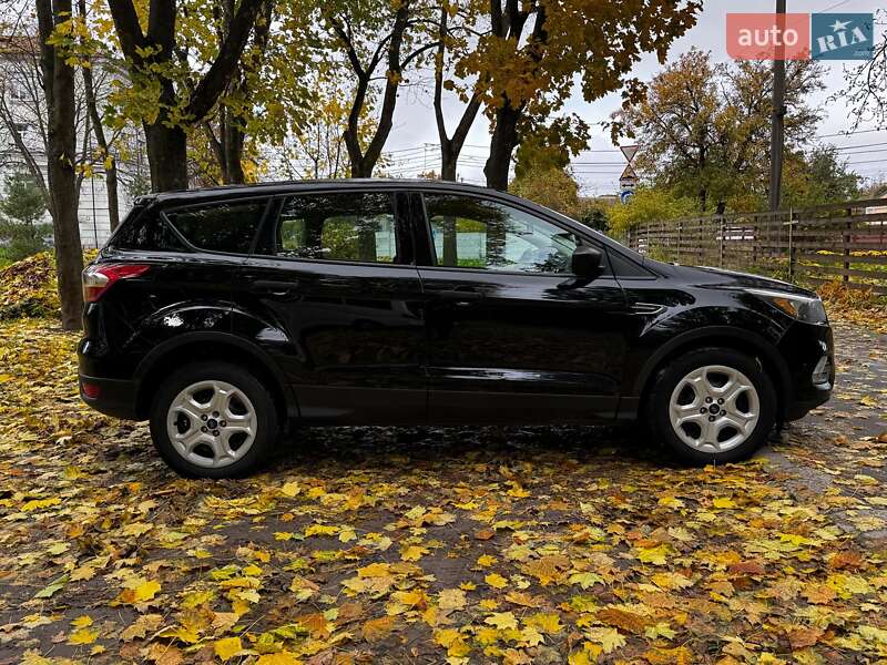 Внедорожник / Кроссовер Ford Escape 2017 в Киеве