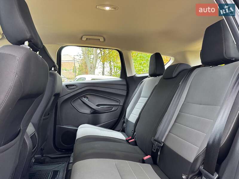 Внедорожник / Кроссовер Ford Escape 2017 в Киеве