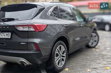 Внедорожник / Кроссовер Ford Escape 2020 в 