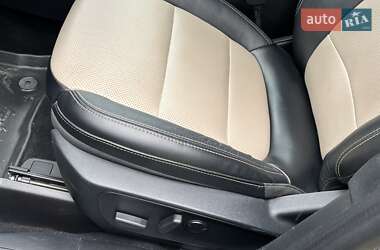 Позашляховик / Кросовер Ford Escape 2021 в  фото 16 Позашляховик / Кросовер Ford Escape 2021 в