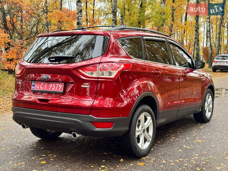 Внедорожник / Кроссовер Ford Escape 2015 в Ахтырке