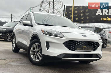 Внедорожник / Кроссовер Ford Escape 2020 в 