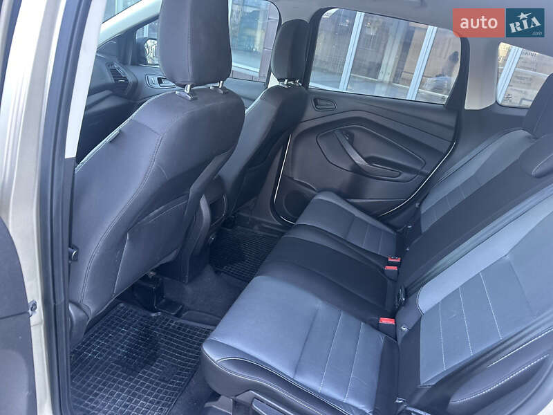 Внедорожник / Кроссовер Ford Escape 2018 в Ивано-Франковске