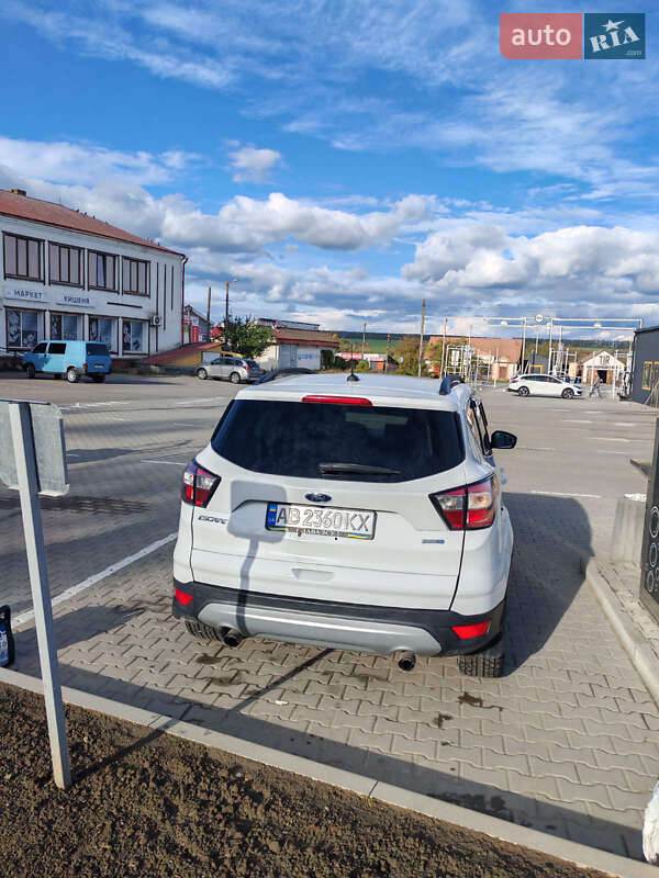Внедорожник / Кроссовер Ford Escape 2018 в Ладыжине