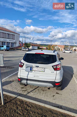 Внедорожник / Кроссовер Ford Escape 2018 в 