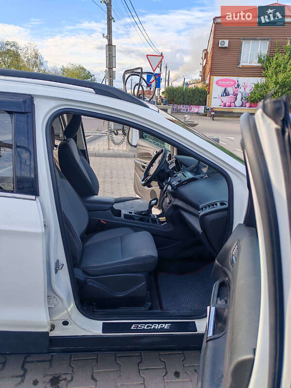 Внедорожник / Кроссовер Ford Escape 2018 в Ладыжине