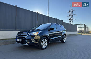 Позашляховик / Кросовер Ford Escape 2017 в  фото 6 Позашляховик / Кросовер Ford Escape 2017 в