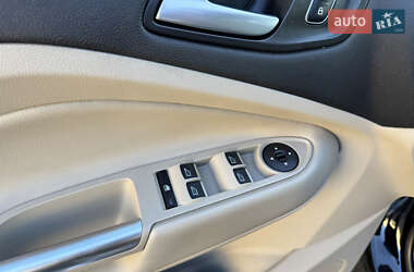 Позашляховик / Кросовер Ford Escape 2017 в  фото 62 Позашляховик / Кросовер Ford Escape 2017 в