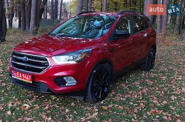 Позашляховик / Кросовер Ford Escape 2017 в 
