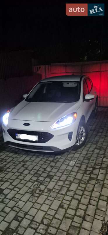 Внедорожник / Кроссовер Ford Escape 2021 в Кривом Роге