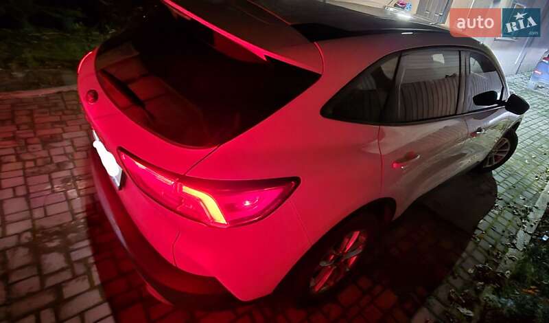 Внедорожник / Кроссовер Ford Escape 2021 в Кривом Роге