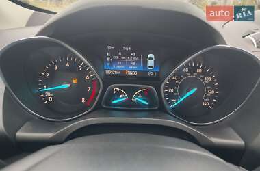 Внедорожник / Кроссовер Ford Escape 2018 в 