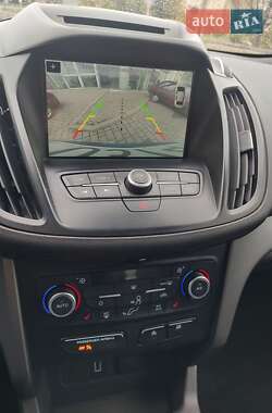 Внедорожник / Кроссовер Ford Escape 2018 в 
