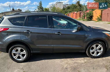 Внедорожник / Кроссовер Ford Escape 2015 в 