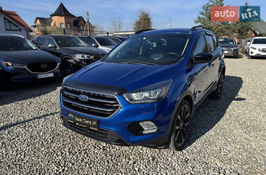 Внедорожник / Кроссовер Ford Escape 2016 в 