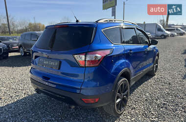 Внедорожник / Кроссовер Ford Escape 2016 в 
