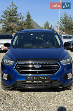 Внедорожник / Кроссовер Ford Escape 2016 в 