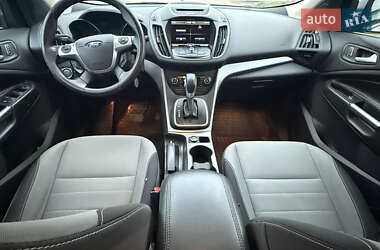 Внедорожник / Кроссовер Ford Escape 2013 в 
