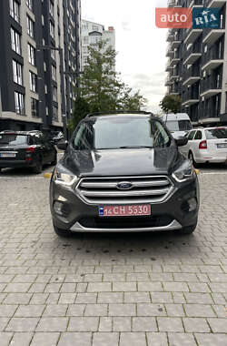 Внедорожник / Кроссовер Ford Escape 2018 в 