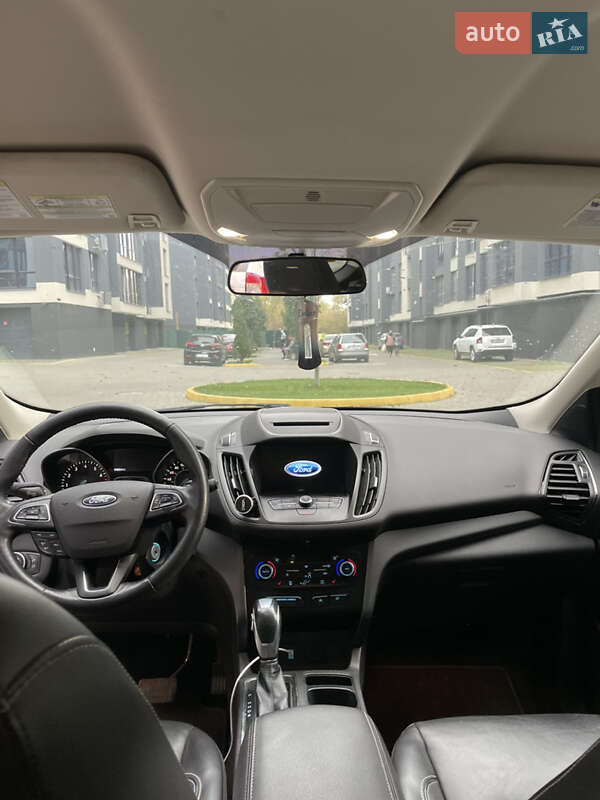 Внедорожник / Кроссовер Ford Escape 2018 в Ивано-Франковске