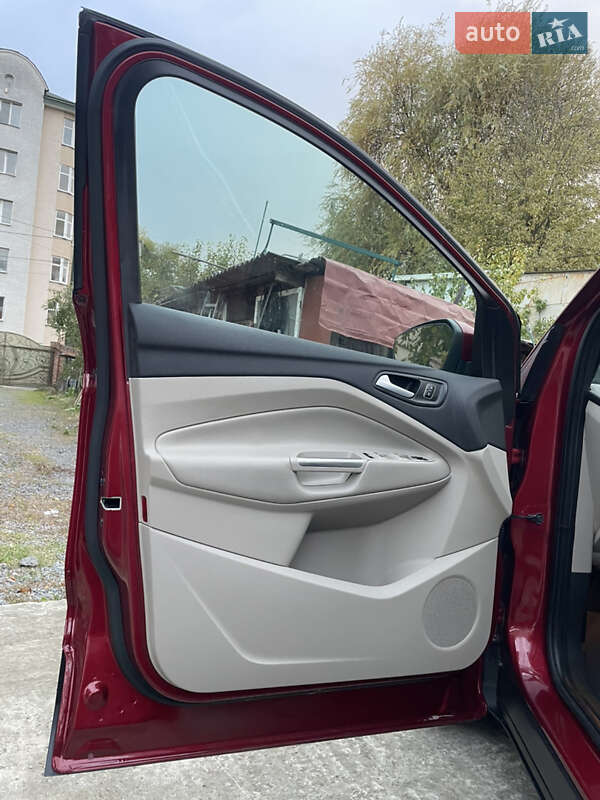 Внедорожник / Кроссовер Ford Escape 2019 в Львове