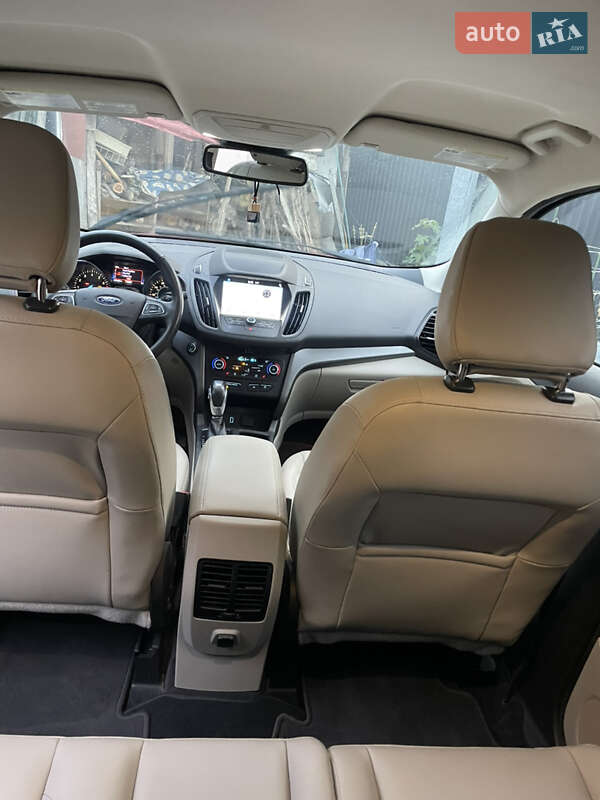 Внедорожник / Кроссовер Ford Escape 2019 в Львове