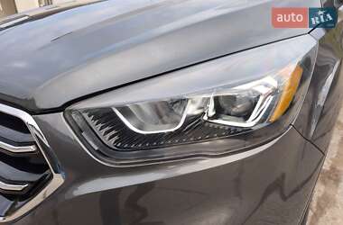 Внедорожник / Кроссовер Ford Escape 2019 в 