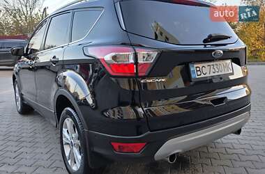 Внедорожник / Кроссовер Ford Escape 2017 в 