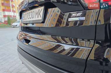 Внедорожник / Кроссовер Ford Escape 2017 в 