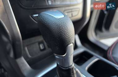 Внедорожник / Кроссовер Ford Escape 2017 в 