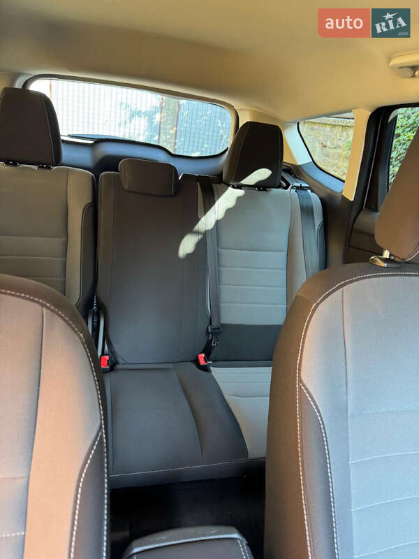 Позашляховик / Кросовер Ford Escape 2018 в Тернополі фото 9 Позашляховик / Кросовер Ford Escape 2018 в Тернополі