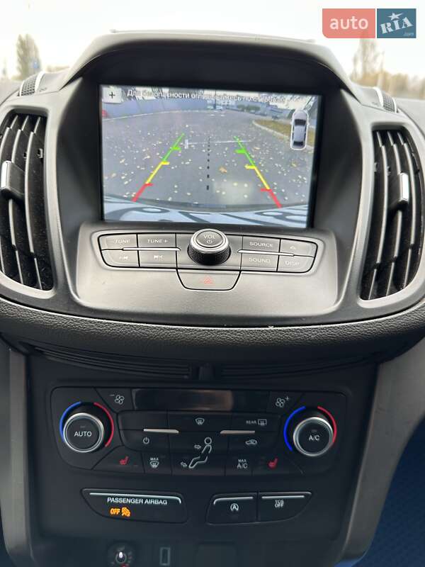 Внедорожник / Кроссовер Ford Escape 2017 в Киеве