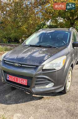 Внедорожник / Кроссовер Ford Escape 2015 в Каменец-Подольском