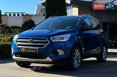 Позашляховик / Кросовер Ford Escape 2017 в  фото 3 Позашляховик / Кросовер Ford Escape 2017 в
