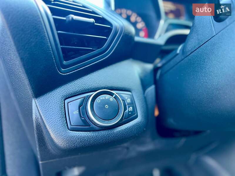 Позашляховик / Кросовер Ford Escape 2018 в Кам'янці фото 28 Позашляховик / Кросовер Ford Escape 2018 в Кам'янці