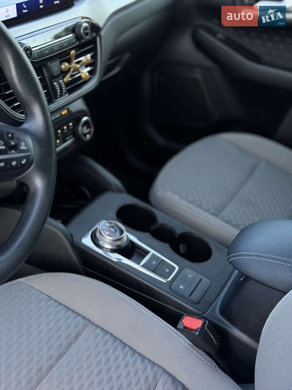 Внедорожник / Кроссовер Ford Escape 2019 в Тлумаче