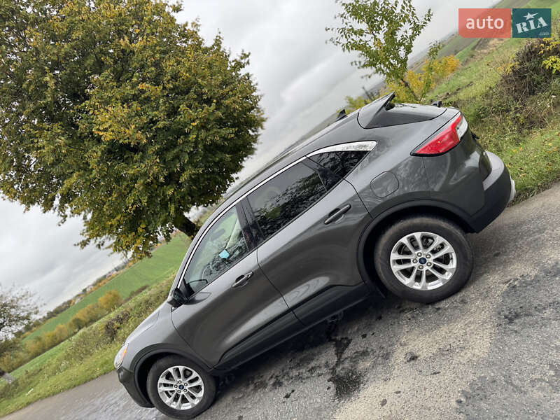 Внедорожник / Кроссовер Ford Escape 2019 в Тлумаче