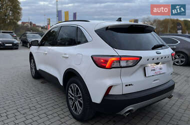 Позашляховик / Кросовер Ford Escape 2019 в  фото 12 Позашляховик / Кросовер Ford Escape 2019 в