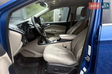 Внедорожник / Кроссовер Ford Escape 2018 в 