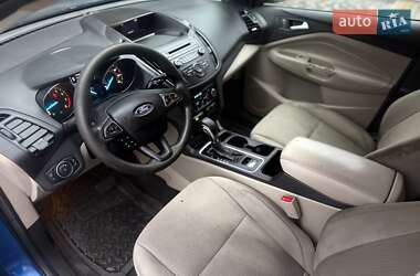 Внедорожник / Кроссовер Ford Escape 2018 в 
