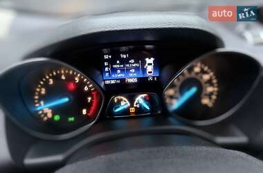 Внедорожник / Кроссовер Ford Escape 2018 в 
