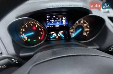 Внедорожник / Кроссовер Ford Escape 2018 в 