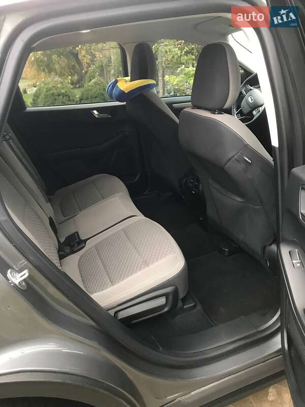 Внедорожник / Кроссовер Ford Escape 2021 в Киеве