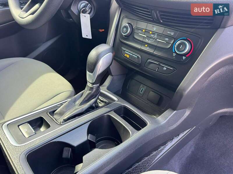 Внедорожник / Кроссовер Ford Escape 2016 в Кременчуге