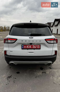 Внедорожник / Кроссовер Ford Escape 2021 в 